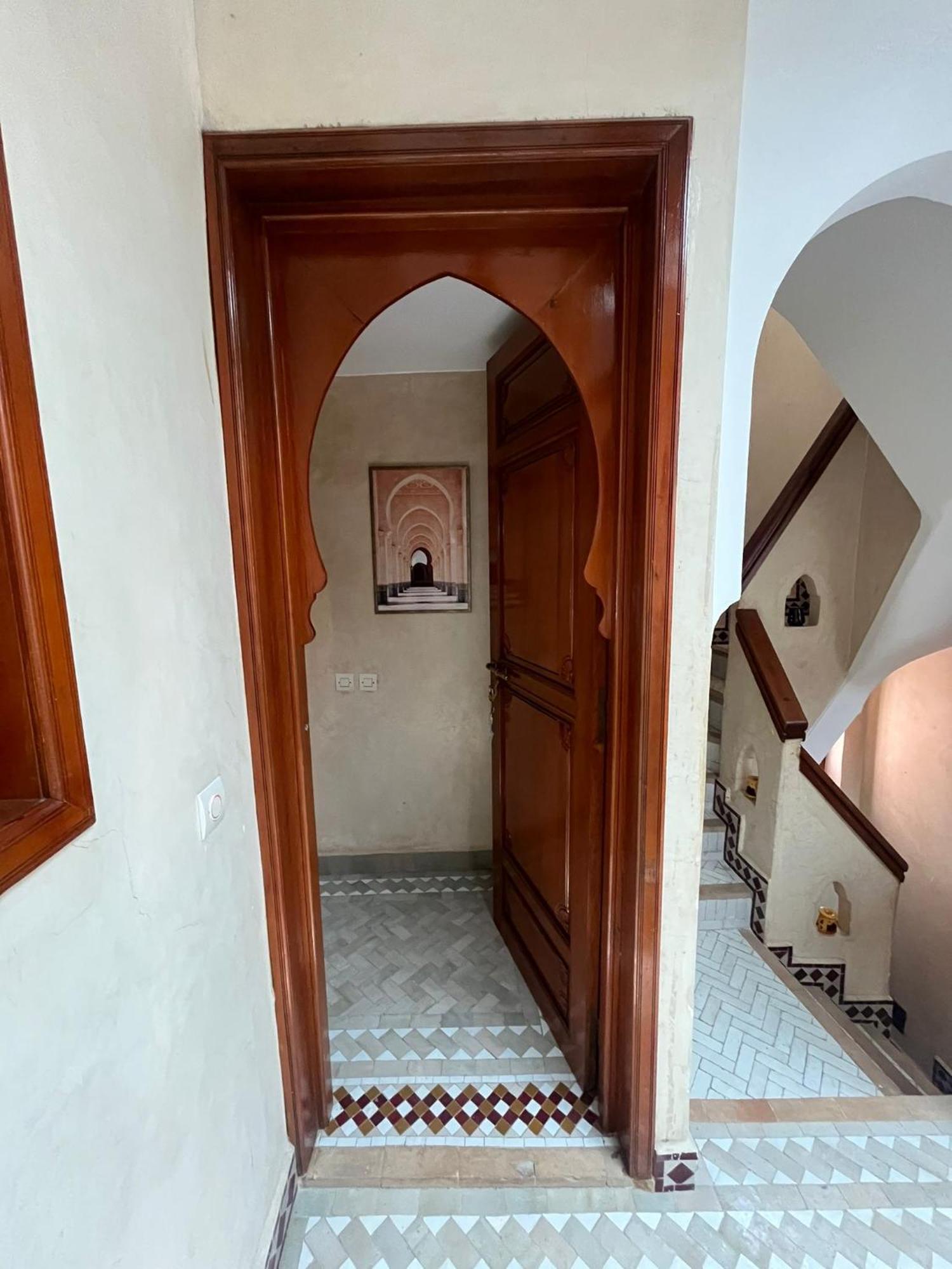 Riad Amazing Amazigh Avec Jacuzzi Petit Dejeuner Compris Avec Aussi Chambres Familiales Pres De La Place Jemaa El Fna 마라케시 외부 사진
