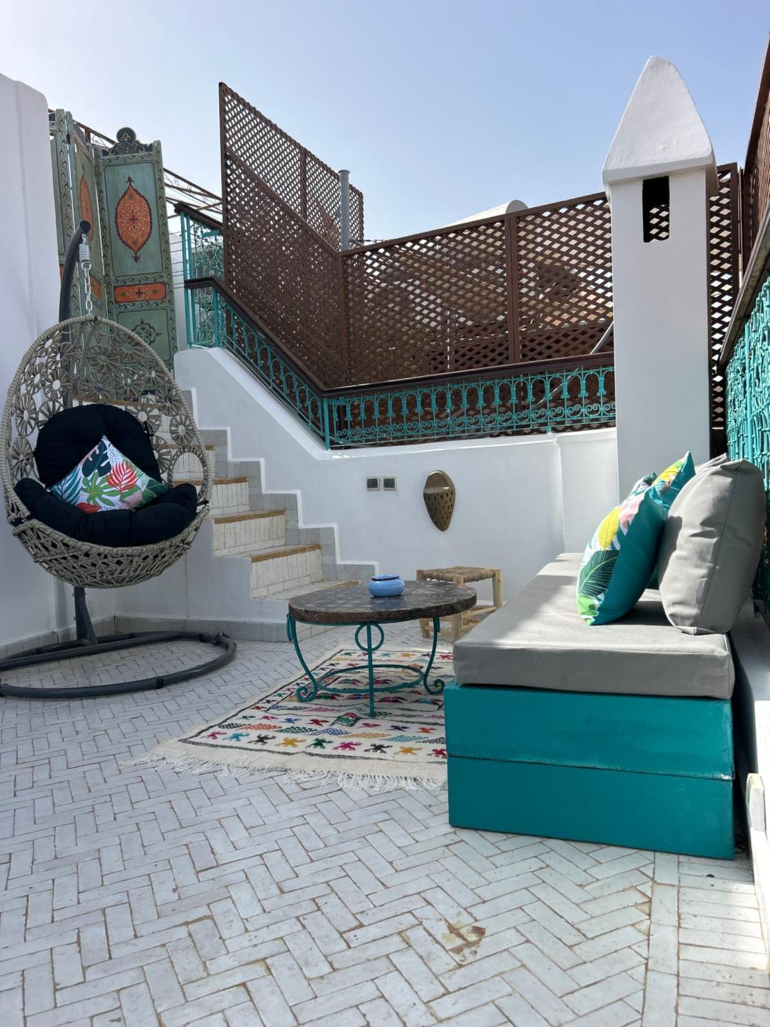 Riad Amazing Amazigh Avec Jacuzzi Petit Dejeuner Compris Avec Aussi Chambres Familiales Pres De La Place Jemaa El Fna 마라케시 외부 사진