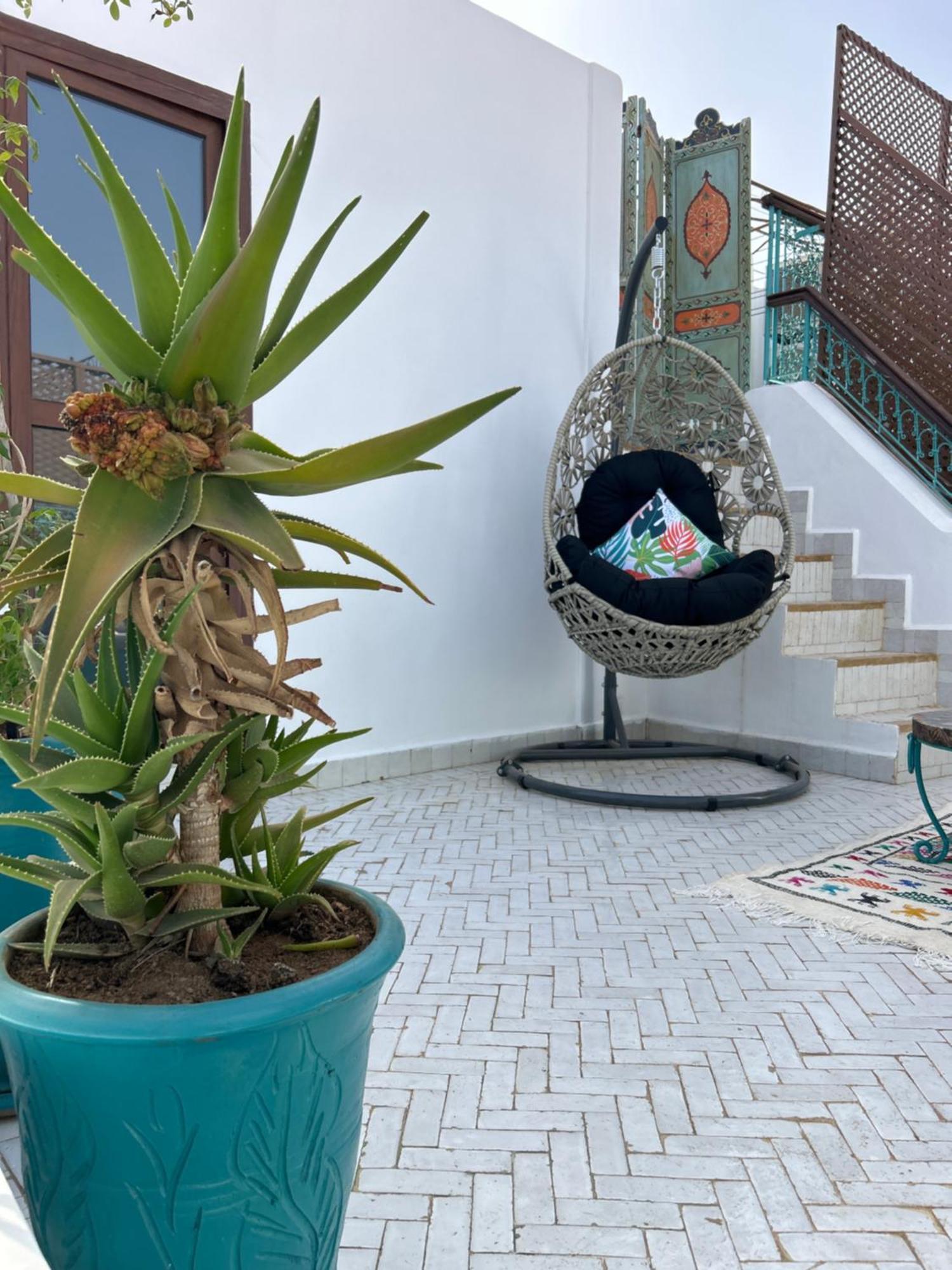 Riad Amazing Amazigh Avec Jacuzzi Petit Dejeuner Compris Avec Aussi Chambres Familiales Pres De La Place Jemaa El Fna 마라케시 외부 사진